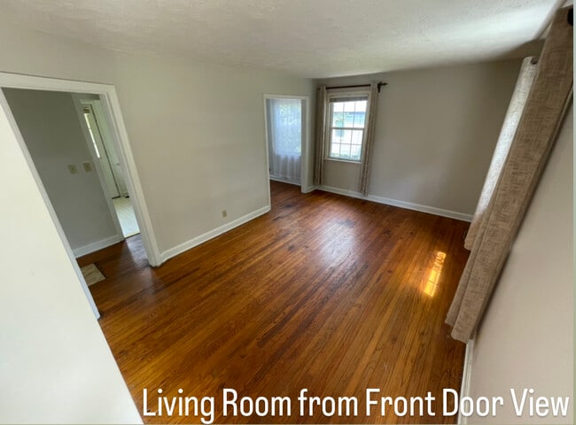 108 Woodmont Cir, Clinton, TN 37716 - photo 3