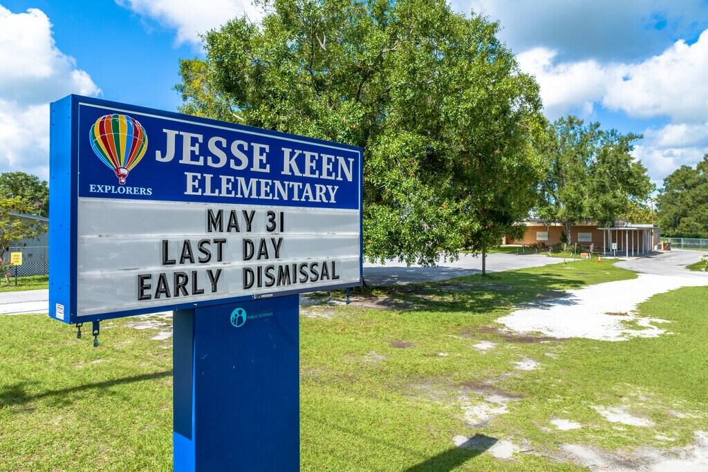 Jesse Keen is a Pre-kindergarten through grade 5 school situated in the Westside of Lakeland.