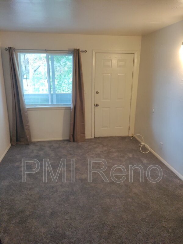 821 Spokane St unit 8, Reno, NV 89512 - photo 4
