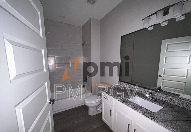 1905 Stauffers St unit 4, Weslaco, TX 78596 - photo 7