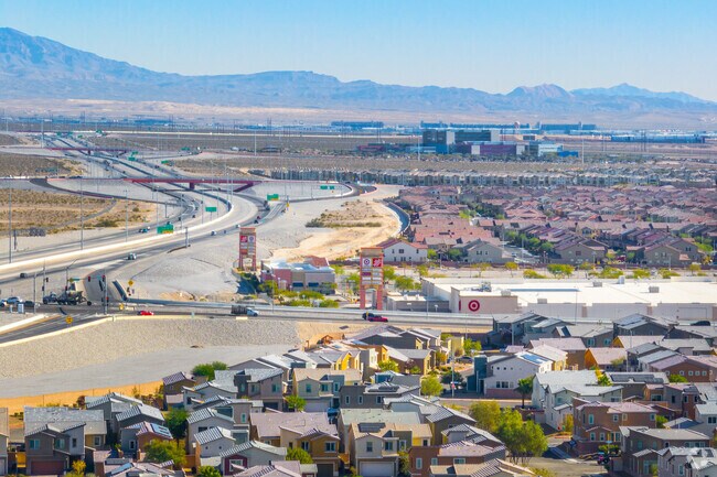 Deer Springs is located conveniently next to Bruce Woodbury Beltway for travel access.