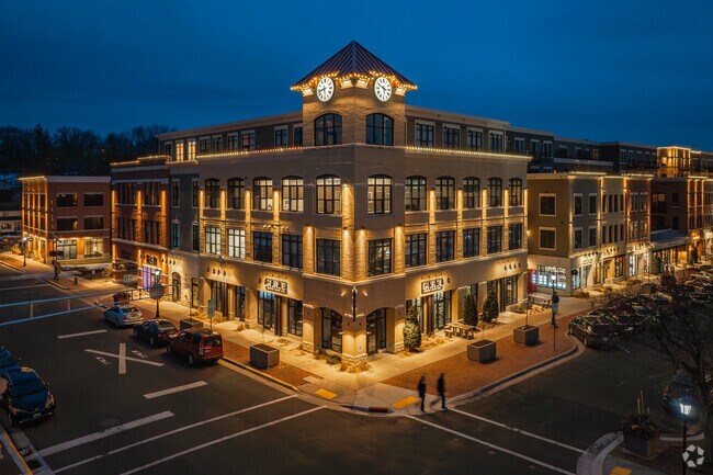 In Downtown Middleton, WI, you'll find one-of-a-kind boutiques and restaurants.