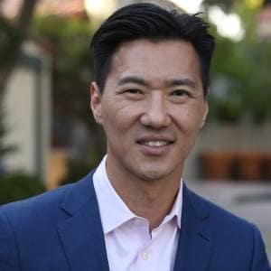 Douglas Lee