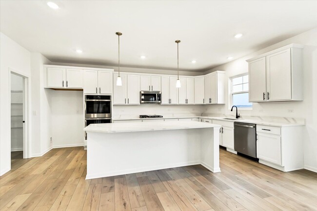 12929 S Platte Trail, Plainfield, IL 60585 - photo 4