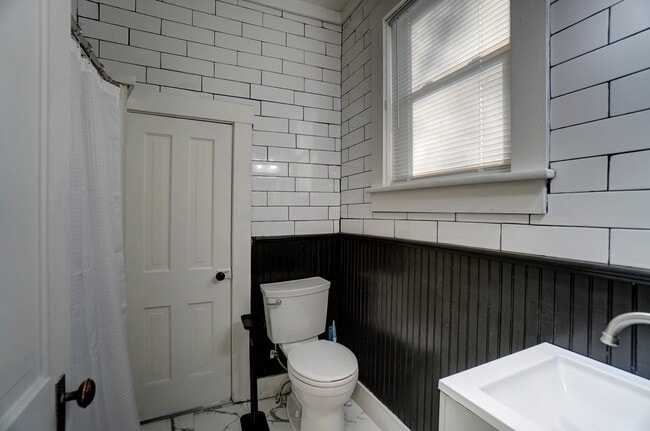 1117 W High St, Lima, OH 45805 - photo 5