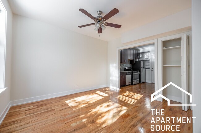 3904 N Janssen Ave unit 2, Chicago, IL 60613 - photo 3