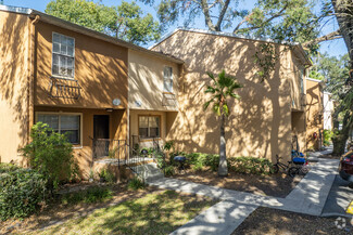 2010 E 148th Ave, Lutz, FL 33549