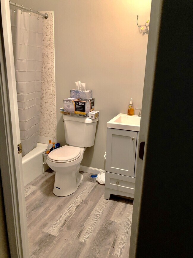 9 Strawberry Bank Rd unit 19, Nashua, NH 03062 - photo 3