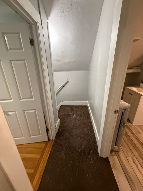 17 Bowers St unit 17 bowers front, Lowell, MA 01854 - photo 5