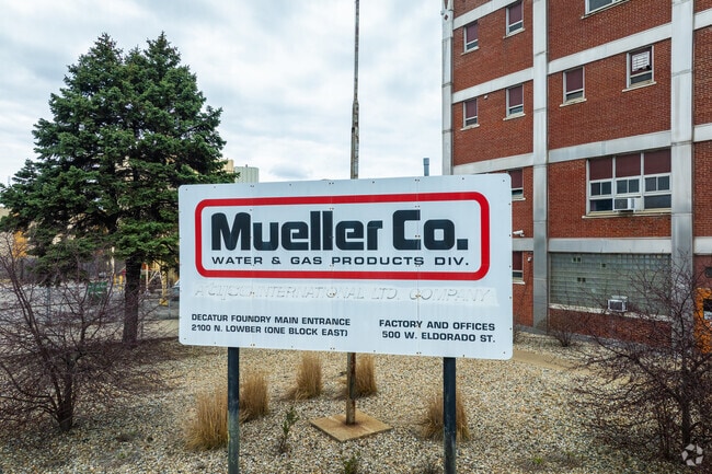 Mueller Water Products Foundry is a major employer in Fans Field.