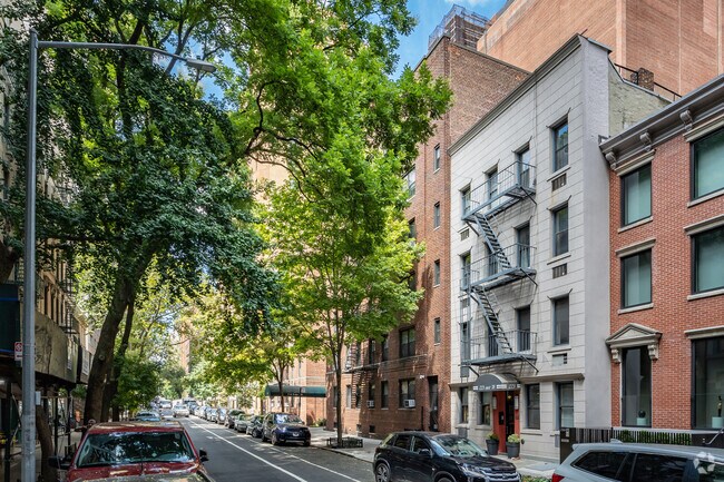 About 221 E 78th Street, New York NY | HOAs, Reviews