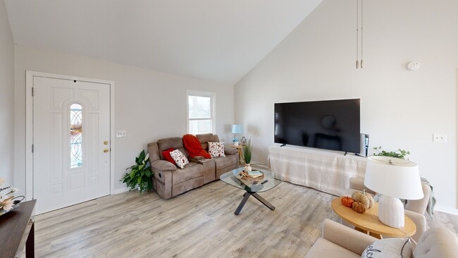 405 E Cawson St, Hopewell, VA 23860 - photo 2