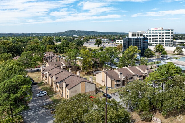 Pheasant Run, Tulsa, OK 74136 - photo 5