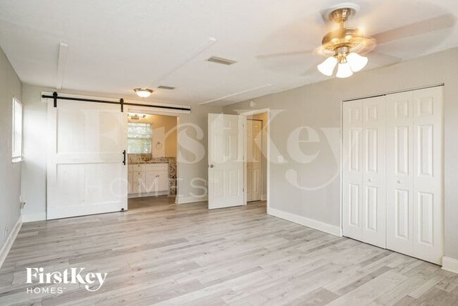 113 W Violet St, Tampa, FL 33603 - photo 3