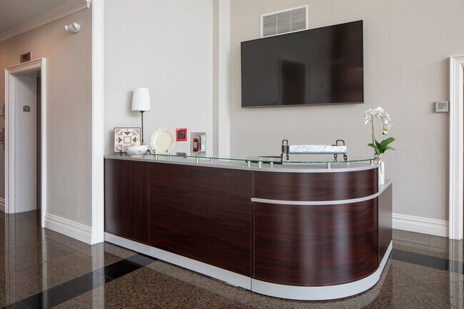 The Atrium @ Anderson Station: In-Unit Washer & Dryer, Cold Water Included, Fitness Center, and C..., Hackensack, NJ 07601 - photo 6