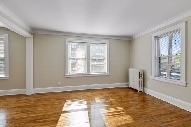 St. Clair, Saint Paul, MN 55105 - photo 3