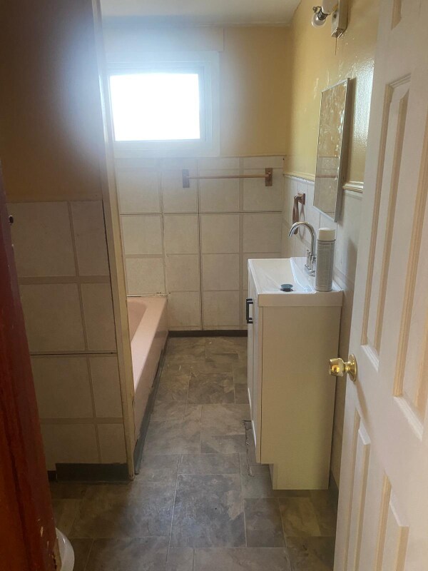 2066 S Park Ave unit Rear, Buffalo, NY 14220 - photo 5