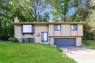 3409 Brookview Dr, Burnsville, MN 55337