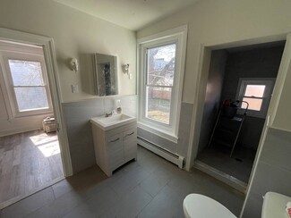 210 N 8th St, Allentown, PA 18102
