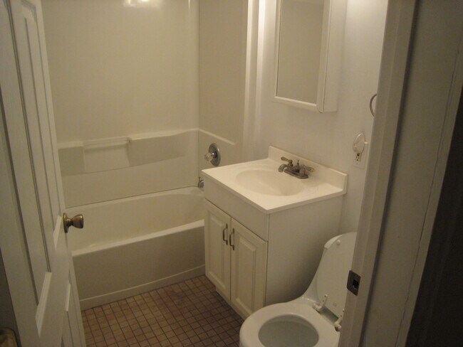 54 Egmont St unit 2, Brookline, MA 02446 - photo 6