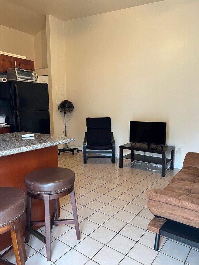 1909 Harding St unit 2, Hollywood, FL 33020 - photo 6