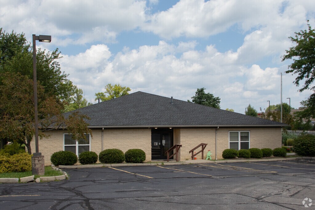 Westshore Montessori School provides education to children in Westlake