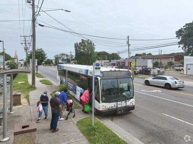 Public transportation is no issues in the University Park neighborhood.