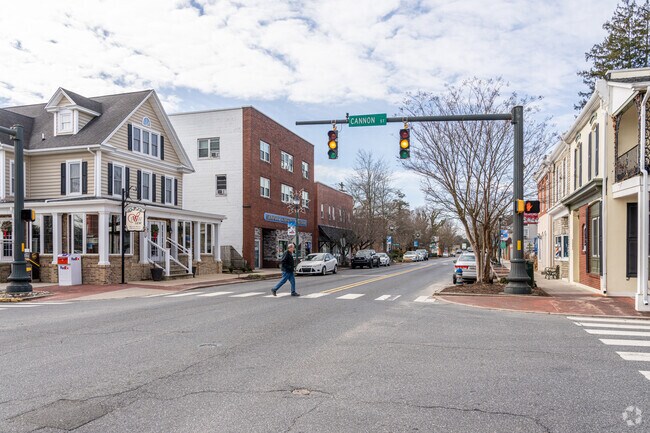 High Street is considered the downtown of Seaford but with it’s small-town feel, it never gets too busy.