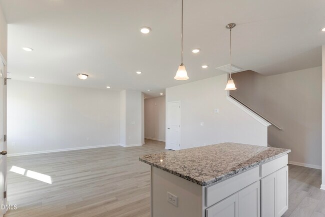 164 Courtside Dr, Dunn, NC 28334 - photo 6