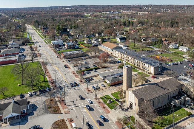 Independence locals have easy access to a variety of everyday amenities.