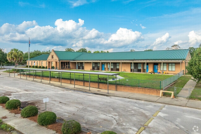 Wilder Elementary School offers advanced classes for students.