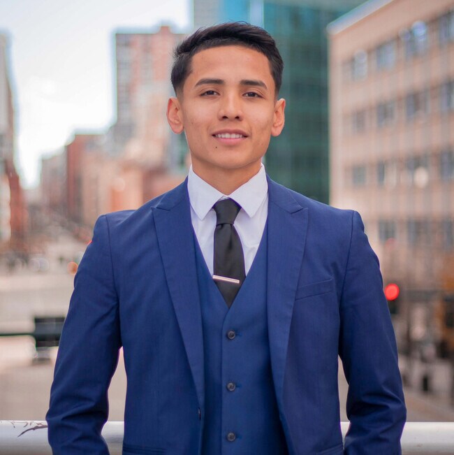 Agent Photo