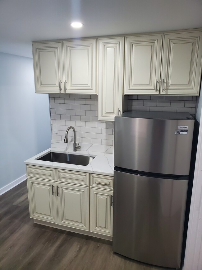 3118 N Central Park Ave unit 2R, Chicago, IL 60618 - photo 6