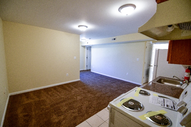 1737 T St SE, Washington, DC 20020 - photo 2