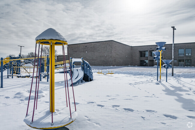 Prairie Elementary School has students in grades 1-5.