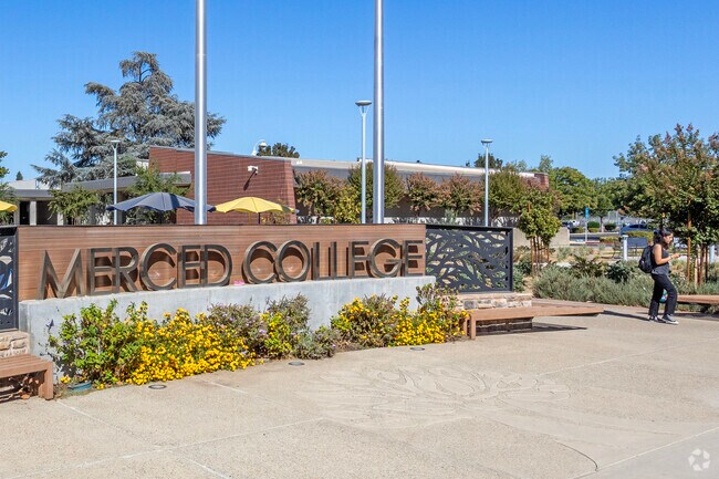 Merced College offers a variety of classes and programs for students in Merced.