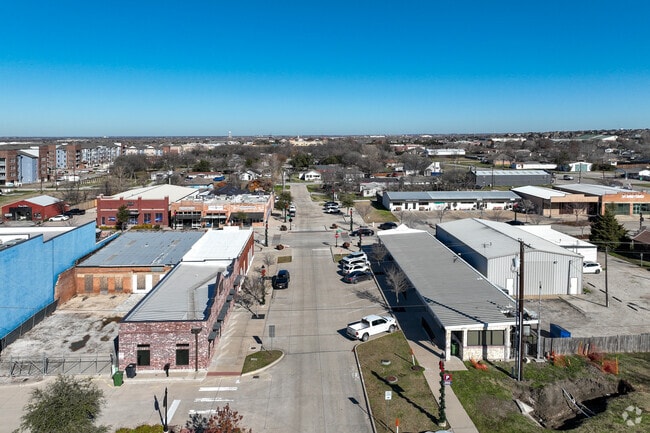 Downtown Prosper is a quaint little area with amazing stores and restaurants.