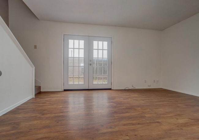 2501 Mission Hill Dr, Austin, TX 78741 - photo 5