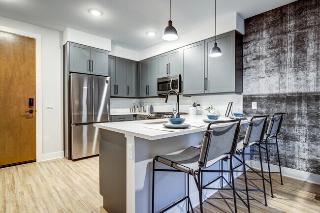 Olivine, Littleton, CO 80123 - photo 6