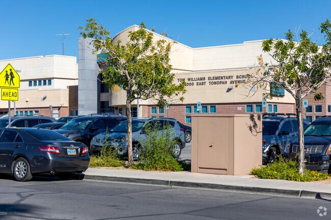 Tom Williams Elementary School Photo 6