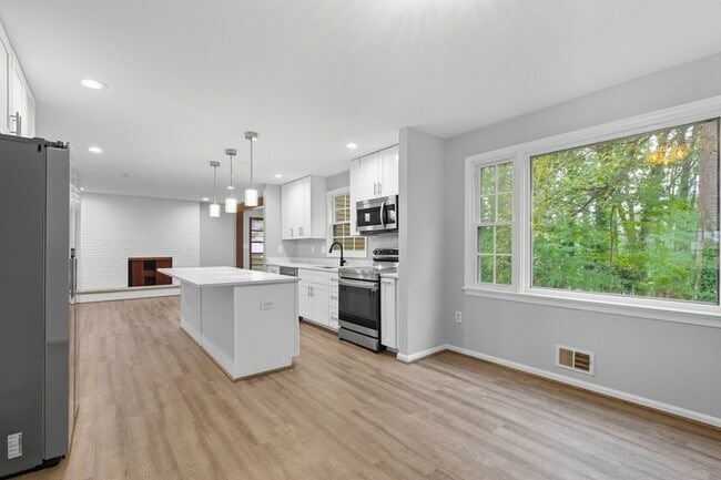 13314 Vanessa Ave, Bowie, MD 20720 - photo 4