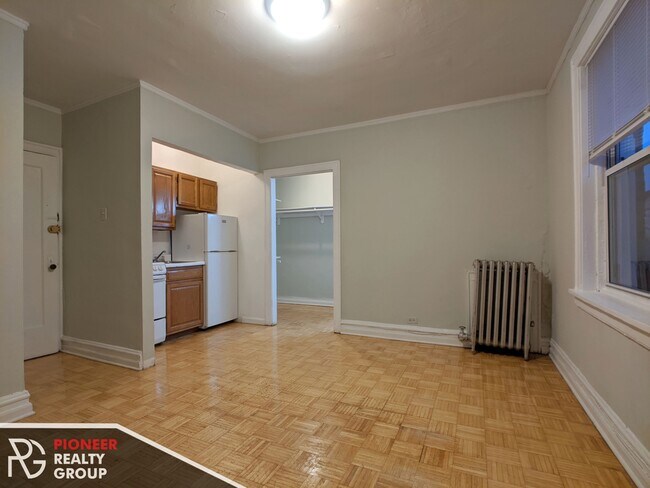 711 W Belmont Ave unit 507, Chicago, IL 60657 - photo 3