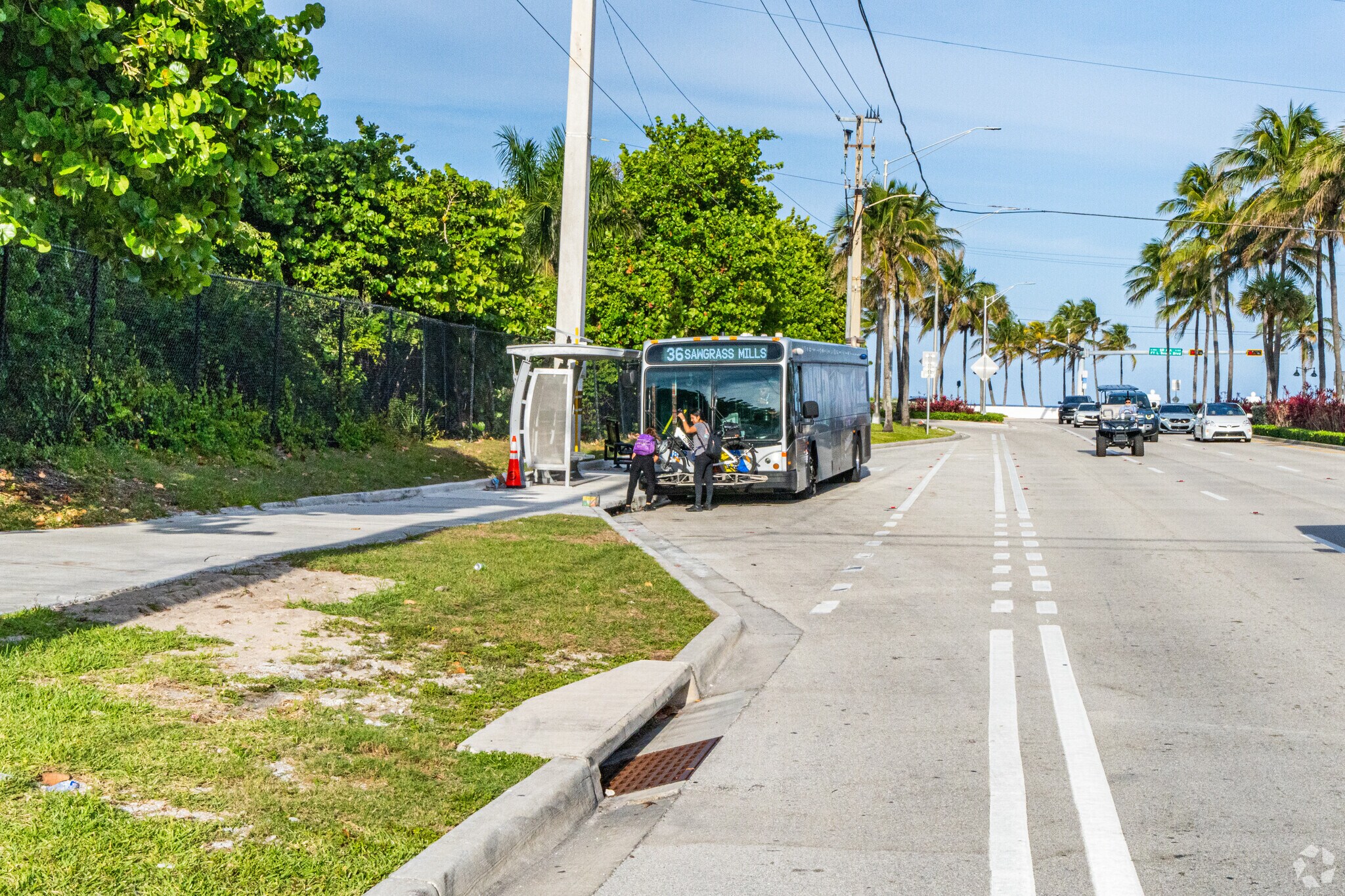 Dolphin Isles offers good transportation to everyone.