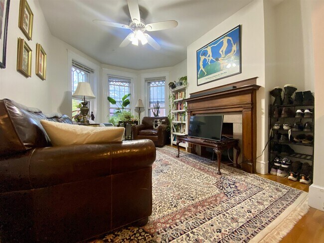 335A Harvard St unit 15, Cambridge, MA 02139 - photo 3