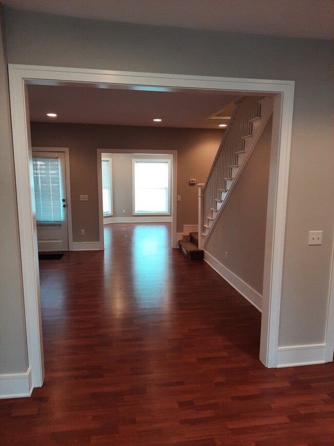 569 Lovett Ave SE, East Grand Rapids, MI 49506 - photo 3