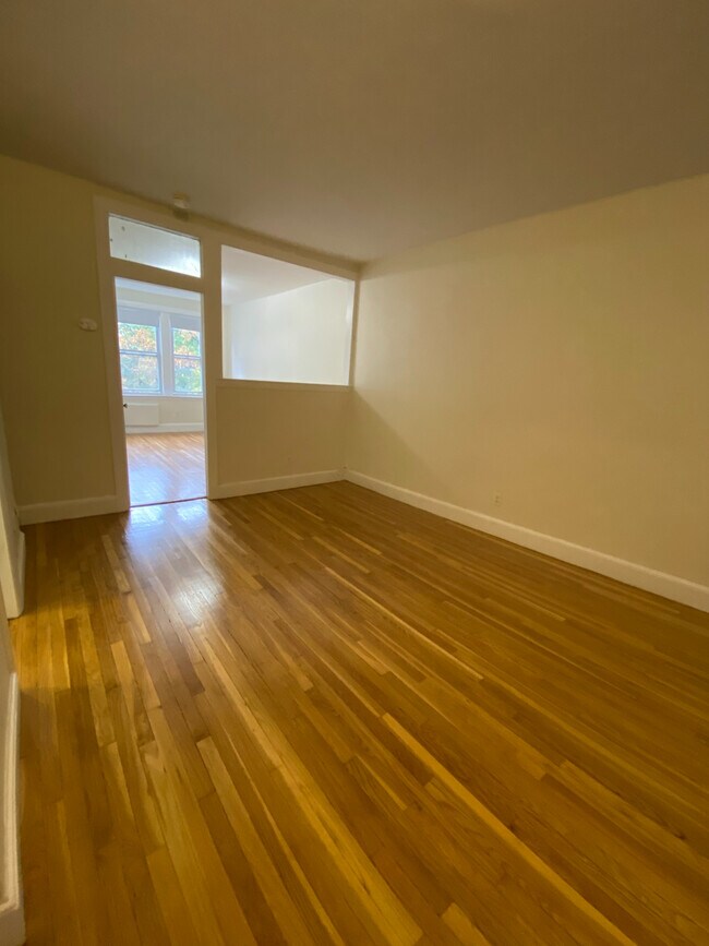 48 Lancaster Terrace unit 2, Brookline, MA 02446 - photo 4