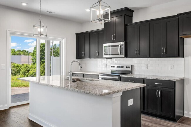 2204 Melk Ln, Columbia, TN 38401 - photo 4