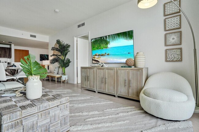 Tiffany House unit 702, Fort Lauderdale, FL 33304 - photo 6