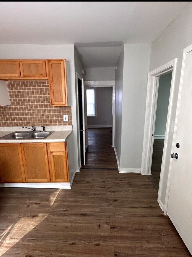 1030 N Parkside Ave unit 1R, Chicago, IL 60651 - photo 7