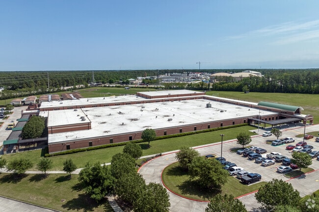 Woodcreek Middle has an above average score for test scores on GreatSchools.